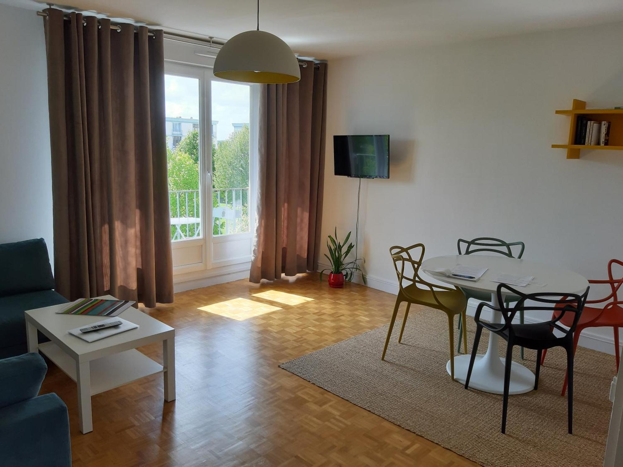 Appartement Lumineux Idealement Situe A Proximite De Musees Equipements Sportifs Salle De Spectacle Commerces كان المظهر الخارجي الصورة
